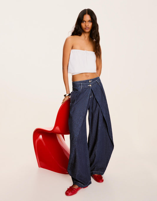Low-Rise Twisted Jeans